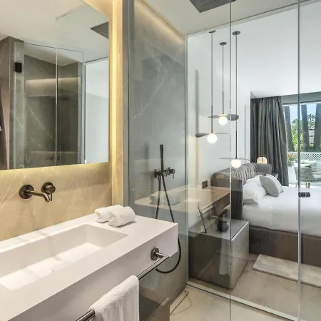 Elegant 3- Bedroom In Puente Lejlighed