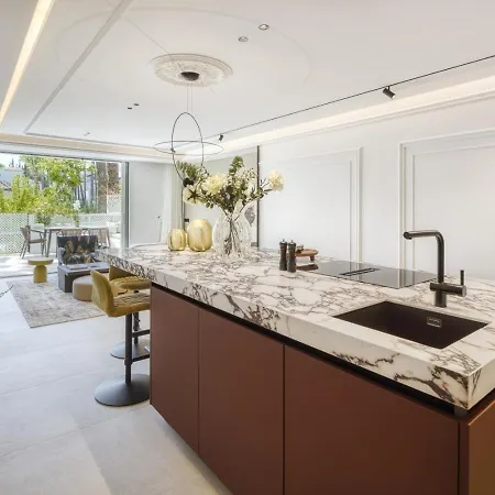 Elegant 3- Bedroom In Puente Lejlighed