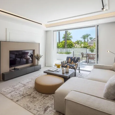 Elegant 3- Bedroom In Puente Apartment Marbella