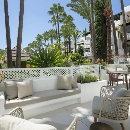 Apartment Elegant 3- Bedroom In Puente Marbella