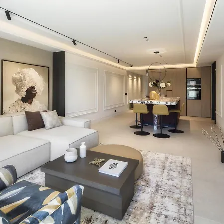 Elegant 3- Bedroom In Puente Apartment *